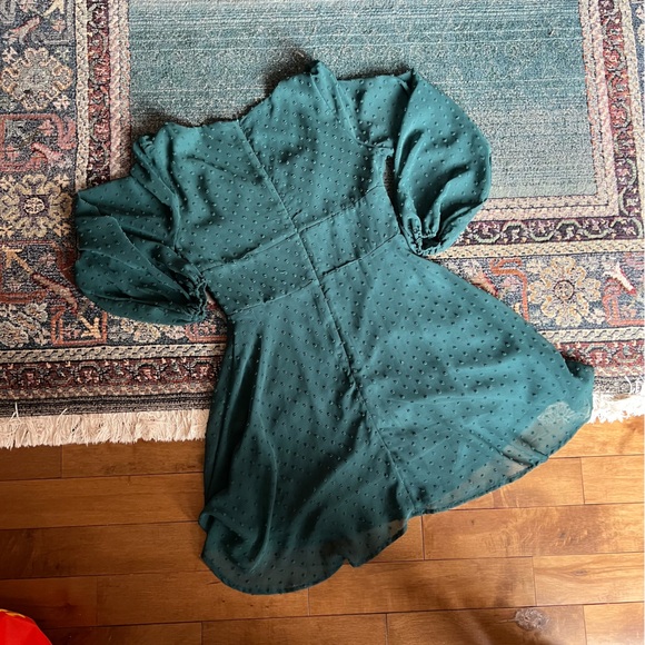 ✨3/15$ Green dress, polka dots - Picture 5 of 5